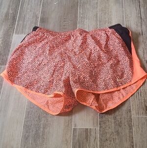 Nike Running Training Shorts Womens Dri Fit Printed Orange Black Size small